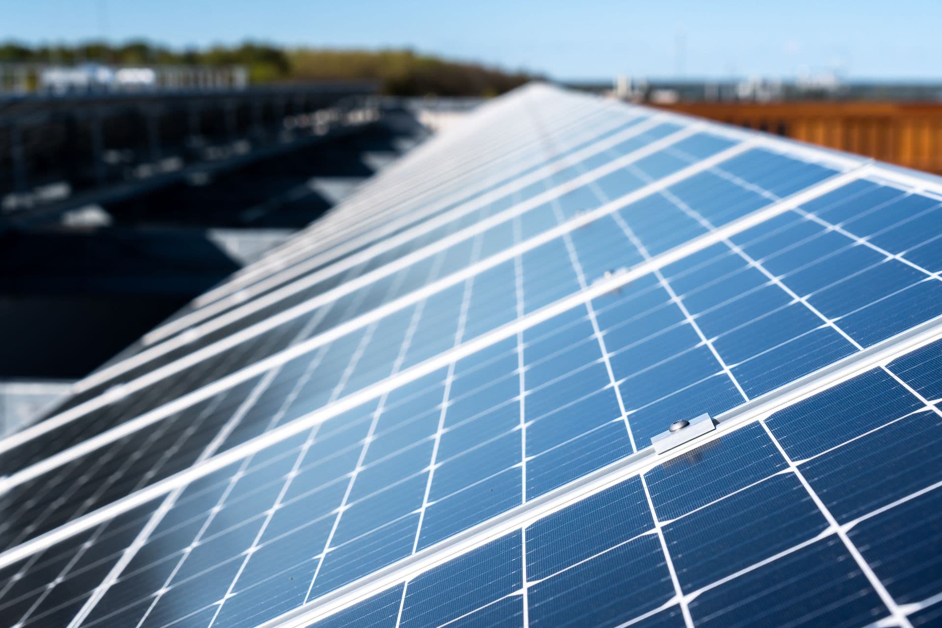 713358 Solar Panels Web Version 1920px