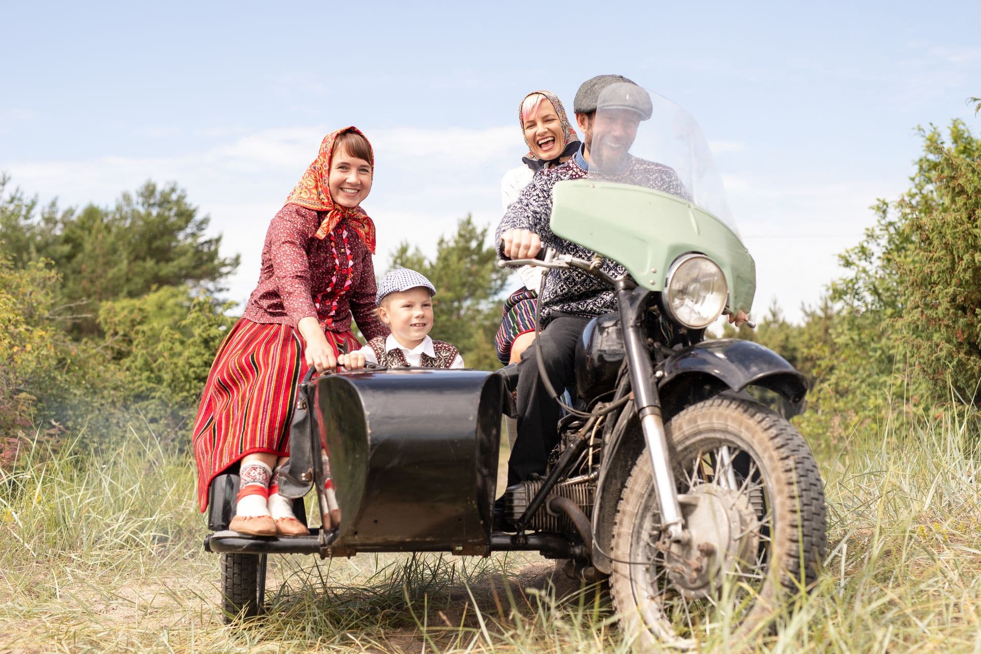 254576 Kihnu Family on a Motorcycle Ride Web Version 1920px