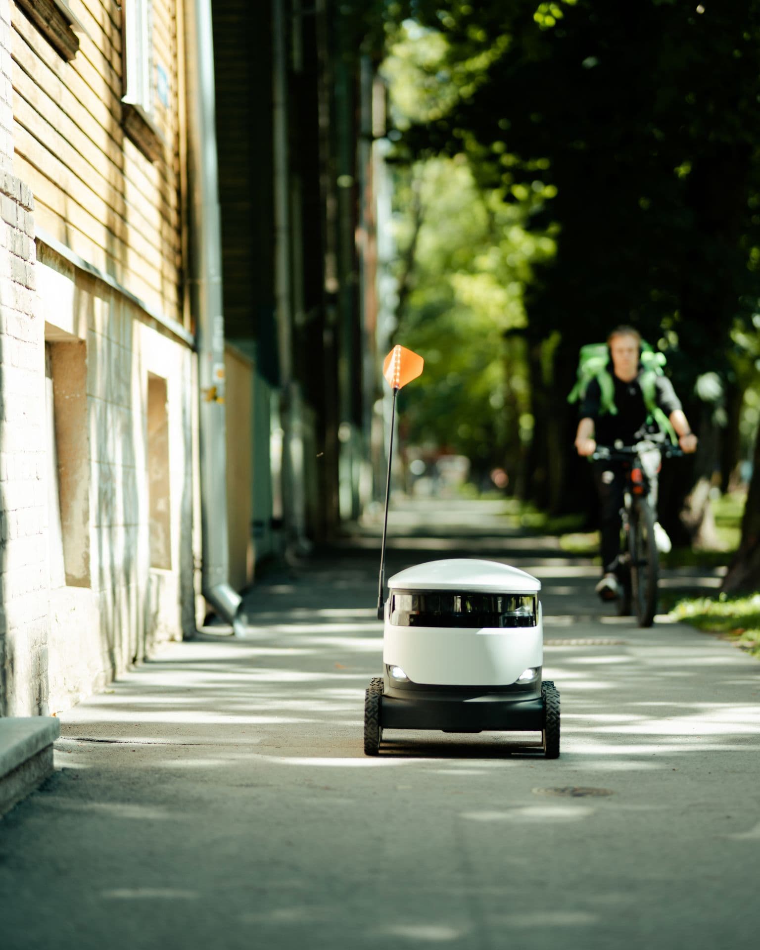 751322 Starship Delivery Robot Web Version 1920px (1)