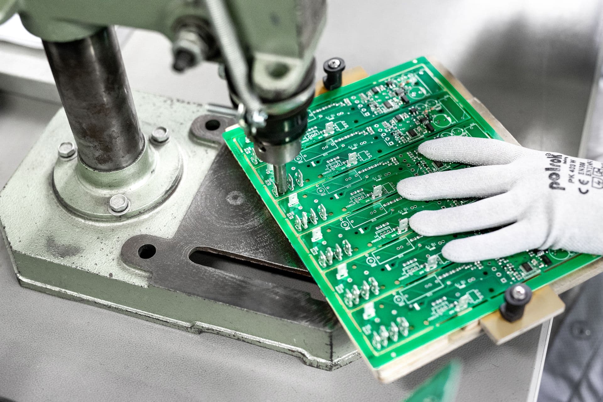 252597 Electronics Industry Web Version 1920px